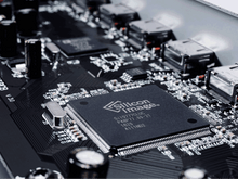 Load image into Gallery viewer, MC-700 7.1 Channel / 4k HDR / Surround Sound Processor